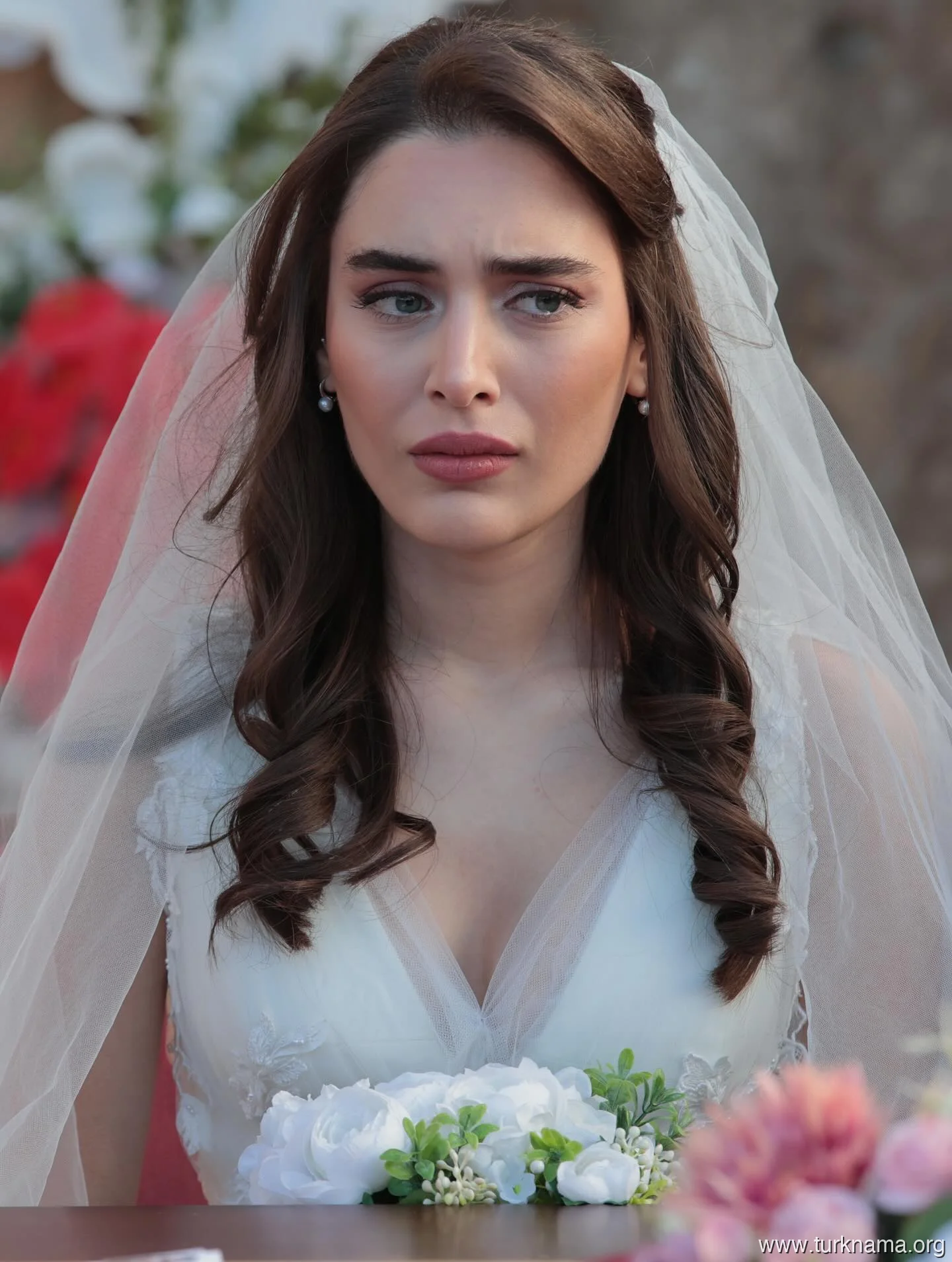 سریال شهر دور