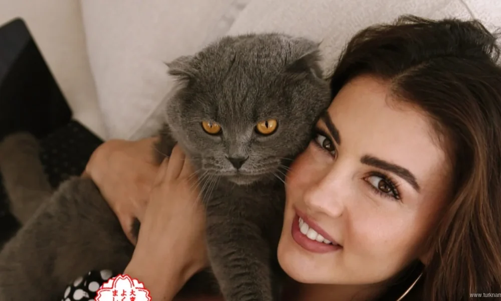 برجو اوزبرک Anne Yarısı سایت ترکنما