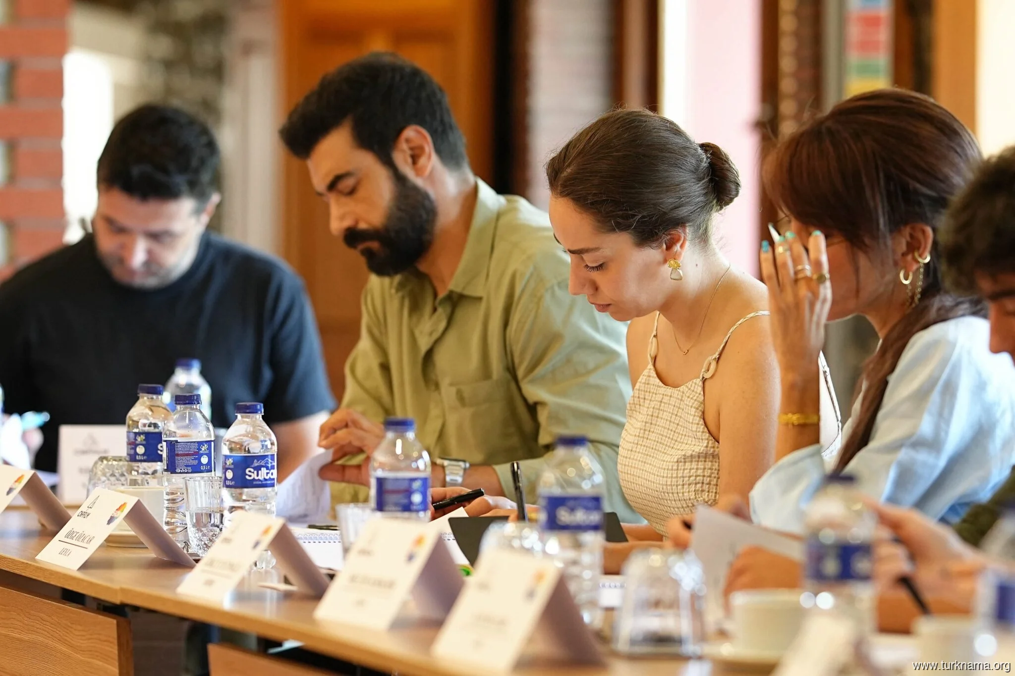 شروع پرشور سریال عشق تو یک آتش است (Sevdan Bir Ateş): بازگشت مراد اونالمیش به خانه! 2 سریال عشق تو یک آتش است