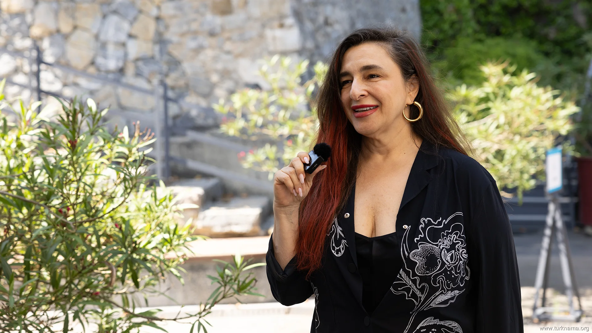 مادر ناتنی (Anne Yarısı) در نبرد سه شنبه ها: رقابتی داغ با ستاره های بزرگ تلویزیون! 1 عکس خبر